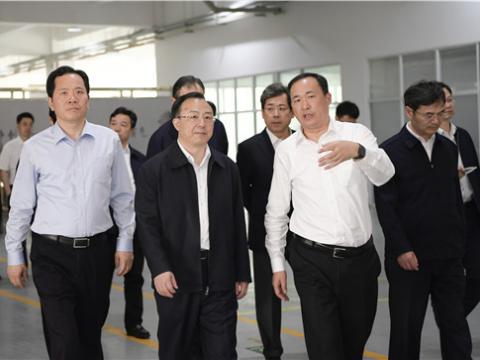 江苏省省长吴政隆莅临tyc86太阳集团集团走访调研